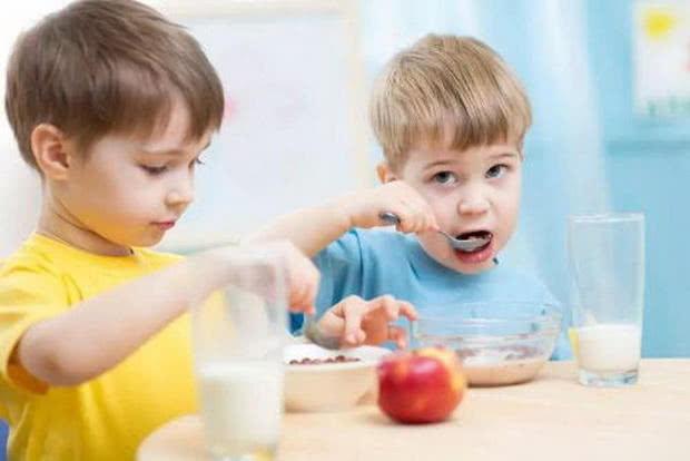 哈佛医学院整理：这份饮食清单，让孩子越吃越聪明，越吃越健康